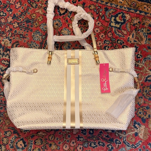 Lilly Pulitzer Handbags - Lilly Pulitzer Gold and Cream Tote